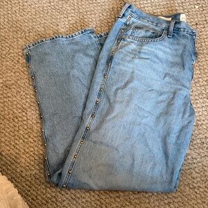 Universal Thread mid rise 90s baggy